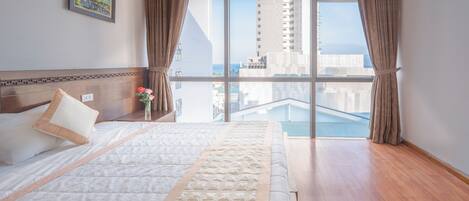 Habitación triple Deluxe, vista al mar | Vista desde la habitación