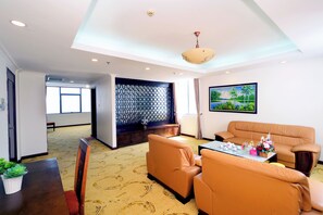 Kamar Eksekutif, pemandangan laut | Isi minibar gratis, Wi-Fi gratis, dan seprai linen