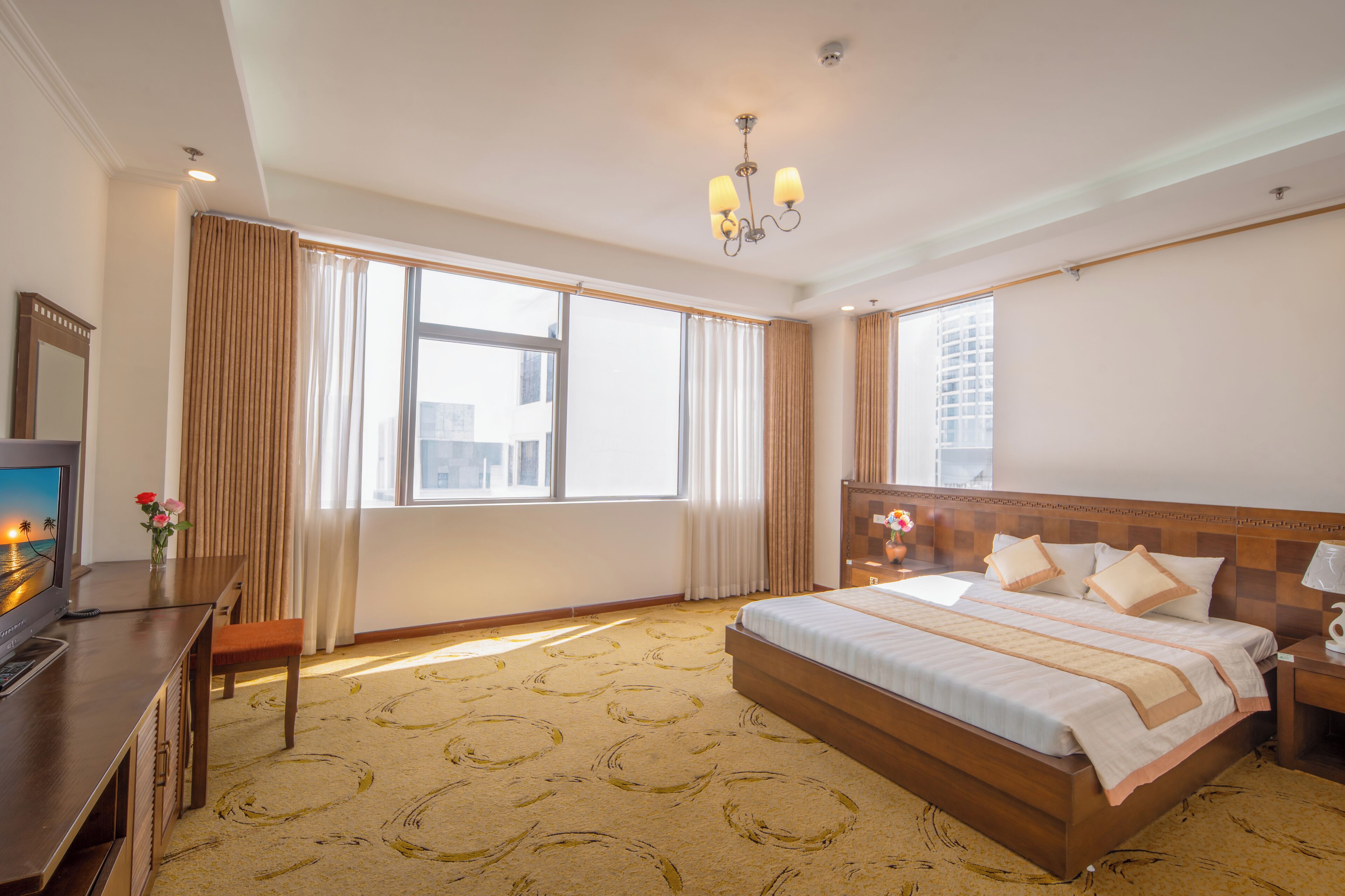 Executive Room, Sea View | Free minibar items, free WiFi, bed sheets