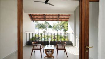 Luxury Double Room, 1 King Bed, Balcony, Lake View | Property grounds