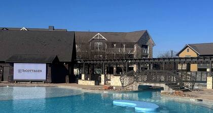 Spacious Cottage Near Texas A&M with Pool & Gym