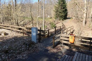 Property grounds - Nature retreat home in Hambachtal Holiday Park (Oberhambach)