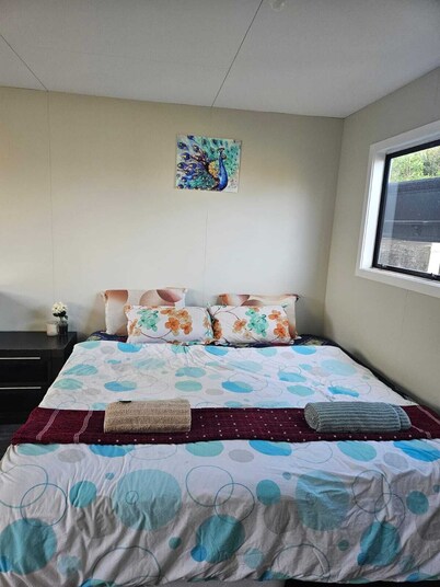 Ensuite cabin at Waipu. Close to gorgeous beaches and 3kms to waipu town.
