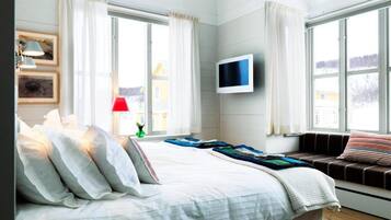 Deluxe-Dreibettzimmer | Zimmersafe, Schreibtisch, laptopgeeigneter Arbeitsplatz