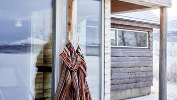 Sauna, hot tub, body treatments, deep-tissue massages, Swedish massages