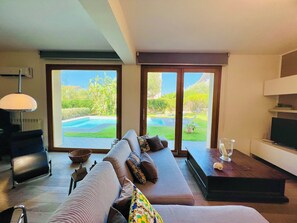 TV - Villa Donna Vincenza (Cinisi)