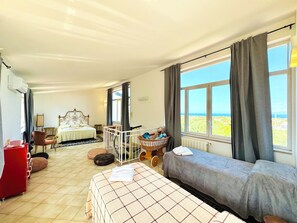 4 chambres, fer et planche à repasser, lit parapluie, Wi-Fi gratuit