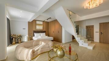 Deluxe Suite | Living area