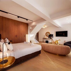 Deluxe Suite | In-room safe, soundproofing, iron/ironing board, free WiFi - Cens Platinum Luxury Suites (Ioannina)