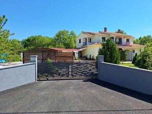 Exterior - Holiday home with swimming pool and barbecue (Barban)