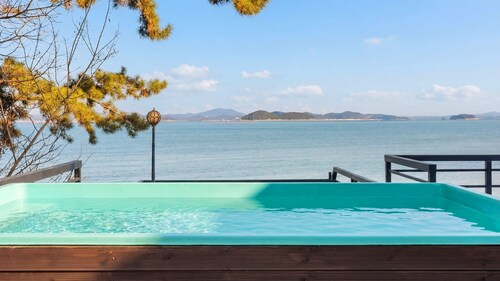 Taean Solpleo Pool Villa