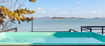Taean Solpleo Pool Villa