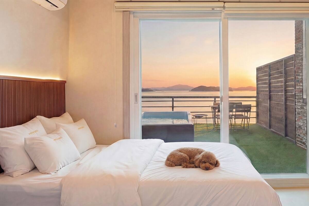 Basic Room, 1 Bedroom (Pool Villa Ocean View 103) | 1 bedroom, WiFi (free)
