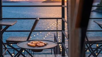 Basic Room, 1 Bedroom (Ocean View 204) | 1 bedroom, WiFi (free)