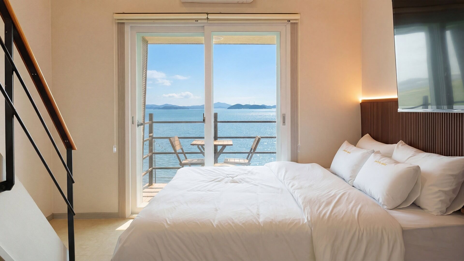 ベーシック ルーム 1 ベッドルーム (Ocean View 206) | 1 室のベッドルーム、WiFi (無料)