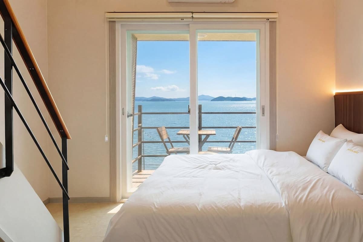 Basic Room, 1 Bedroom (Ocean View 206) | 1 bedroom, WiFi (free)