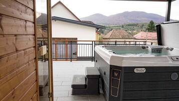 Bain à remous extérieur