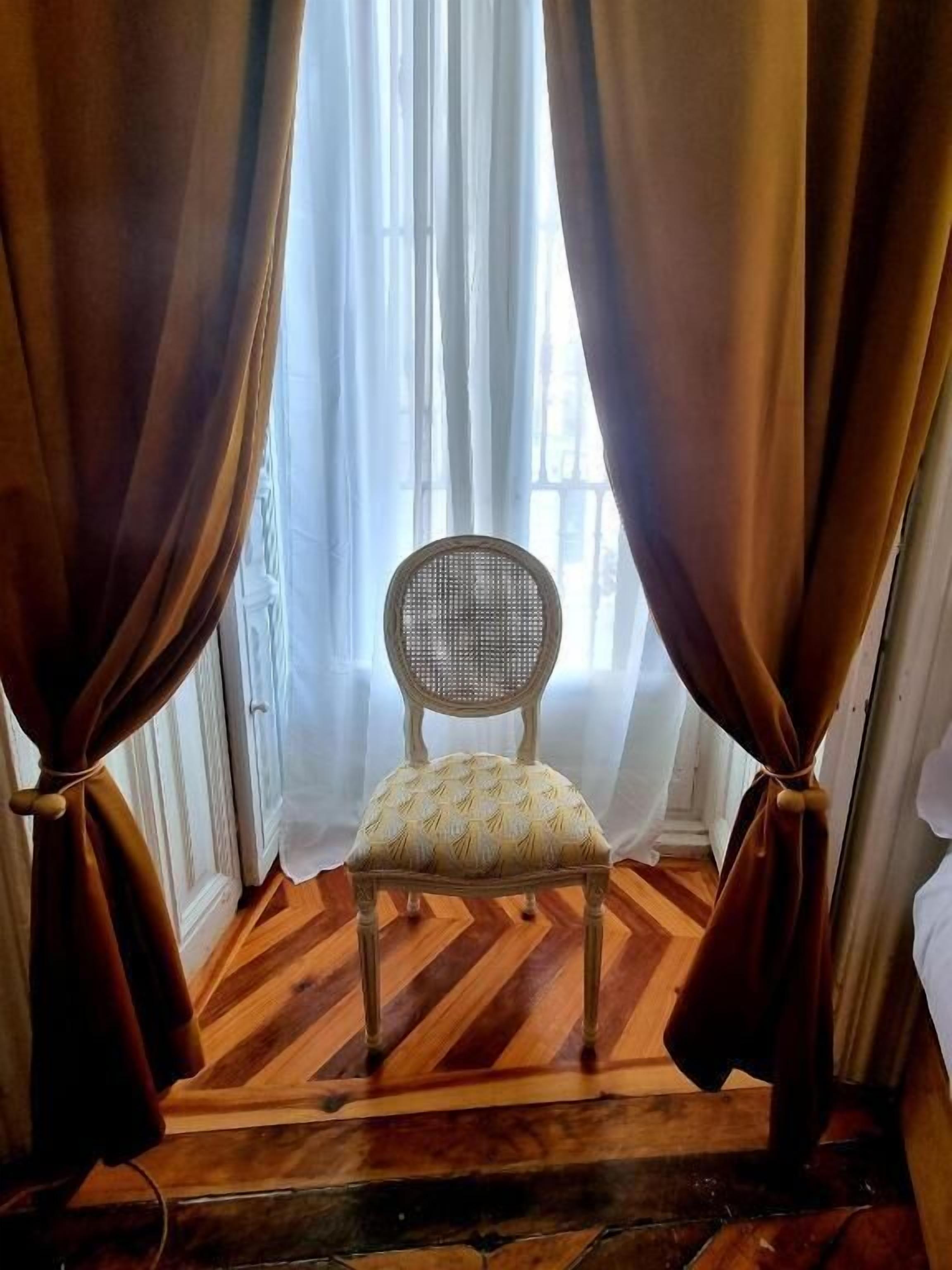 Double Room, City View | Interior