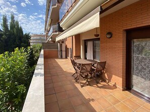 Outdoor dining - Apartment Enola by Interhome (Lloret de Mar)