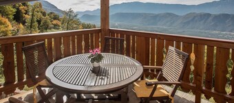 Apartment 'Pföslhof Weinberg' with Mountain View, Shared Garden and Wi-Fi