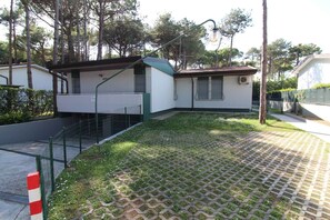 Property grounds - Holiday apartment mit Terrasse (Lignano Sabbiadoro)