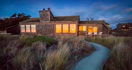 Monterey Dunes 204 - Moss Landing Townhome - A Mile of Beachfront!