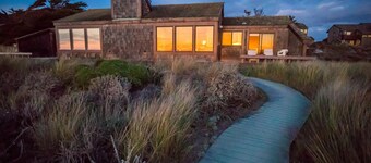 Monterey Dunes 204 - Moss Landing Townhome - A Mile of Beachfront!