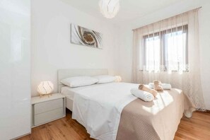 2 bedrooms, WiFi - Holiday flat with air conditioning (Funtana)