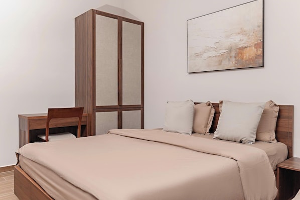 Habitación básica doble de uso individual, vista al jardín | Wifi gratis