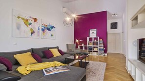 TV - Holiday apartment with air conditioning and balcony (Novigrad)