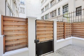 Property grounds - Parisian Duplex 1BR/6P - in the heart of the Marais (Paris)
