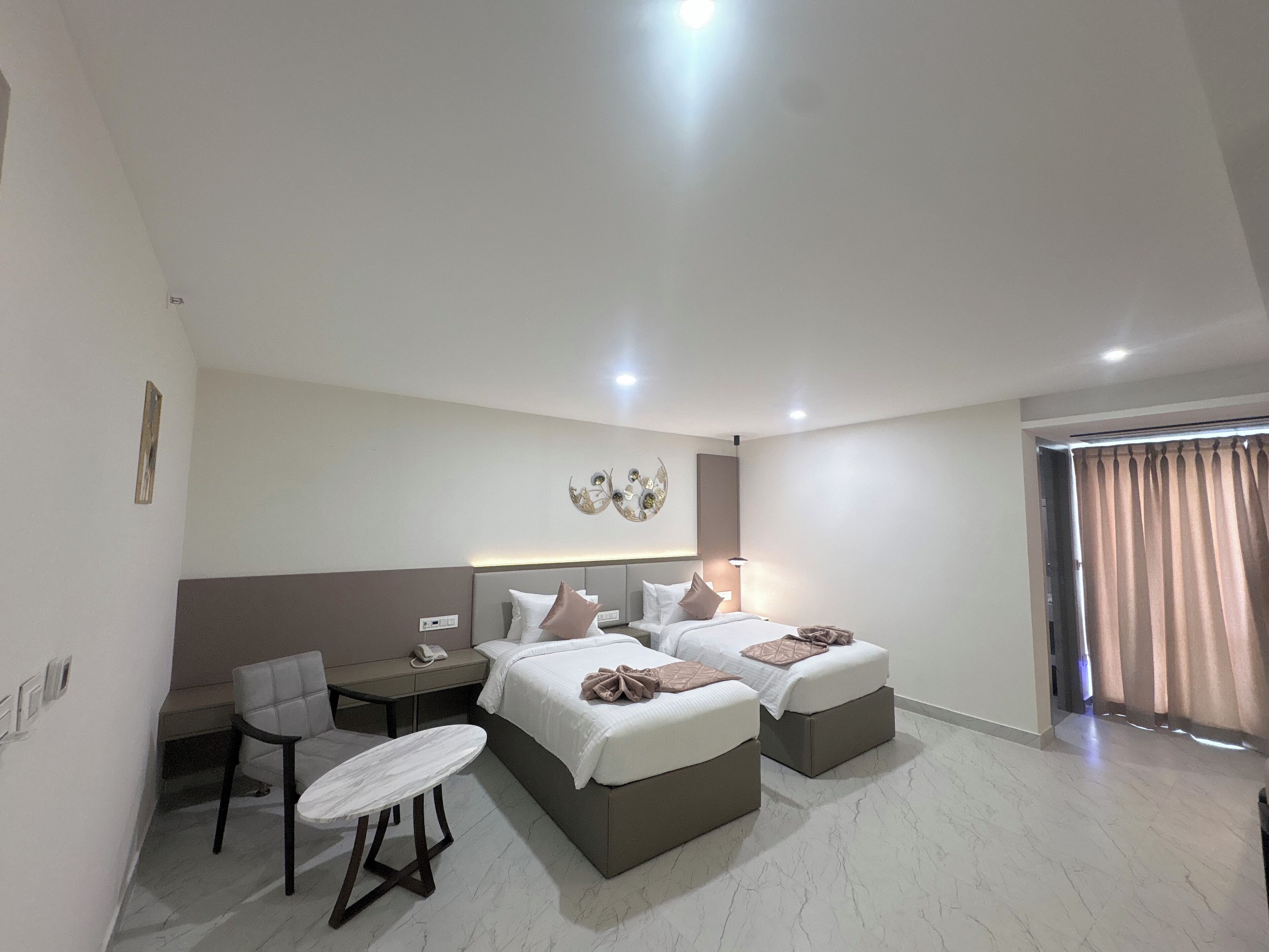 Desk, laptop workspace, free WiFi