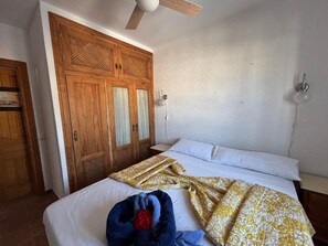 3 Schlafzimmer, Bügeleisen/Bügelbrett, Internetzugang, Bettwäsche