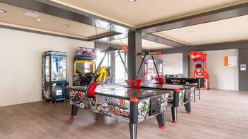 Spielezimmer