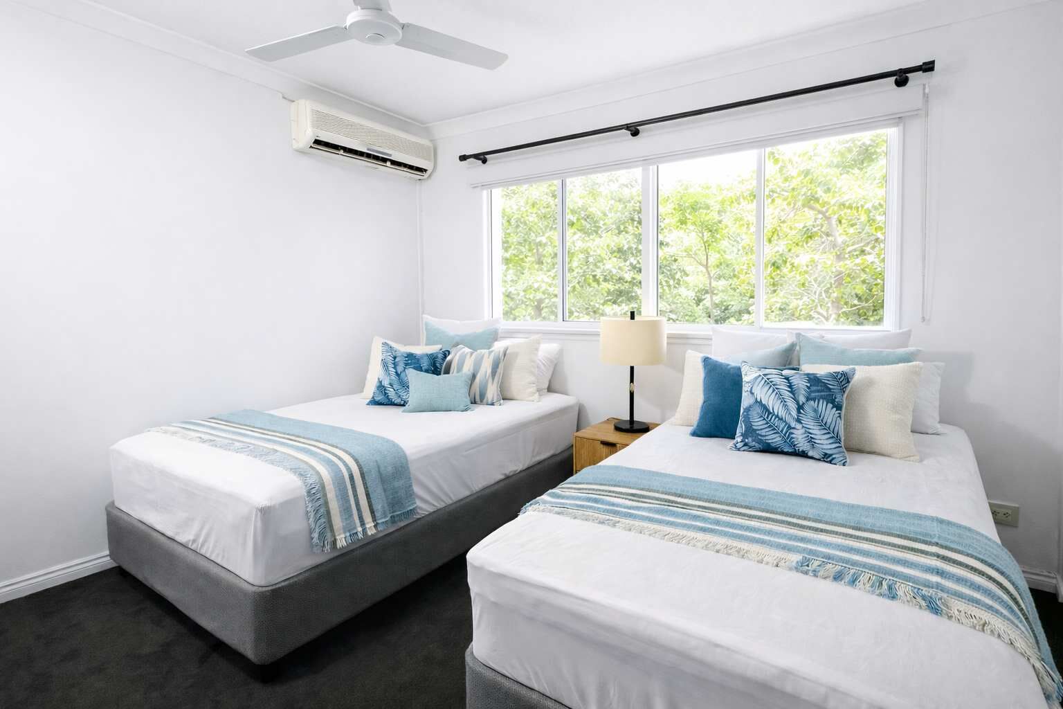 2 bedrooms, desk, iron/ironing board, WiFi
