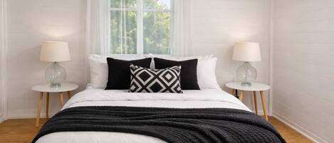 Iron/ironing board, WiFi, bed sheets