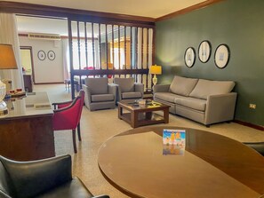 TV - Family Staycation in Central Asunción | Fitness Center, Spa & Pool Access (Asunción)