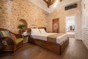 2 bedrooms, iron/ironing board, free WiFi, bed sheets - Wood and Stone Ηouse, Cottage (Aegina)
