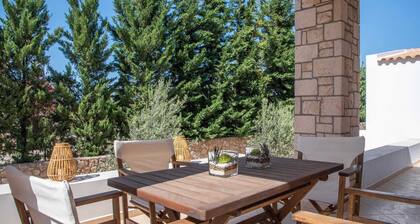 Katrin Aegina, Cottage