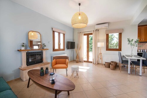 Katrin Aegina, Cottage