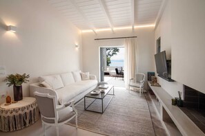 TV - Maya Luxury Residence, Cottage (Aegina)
