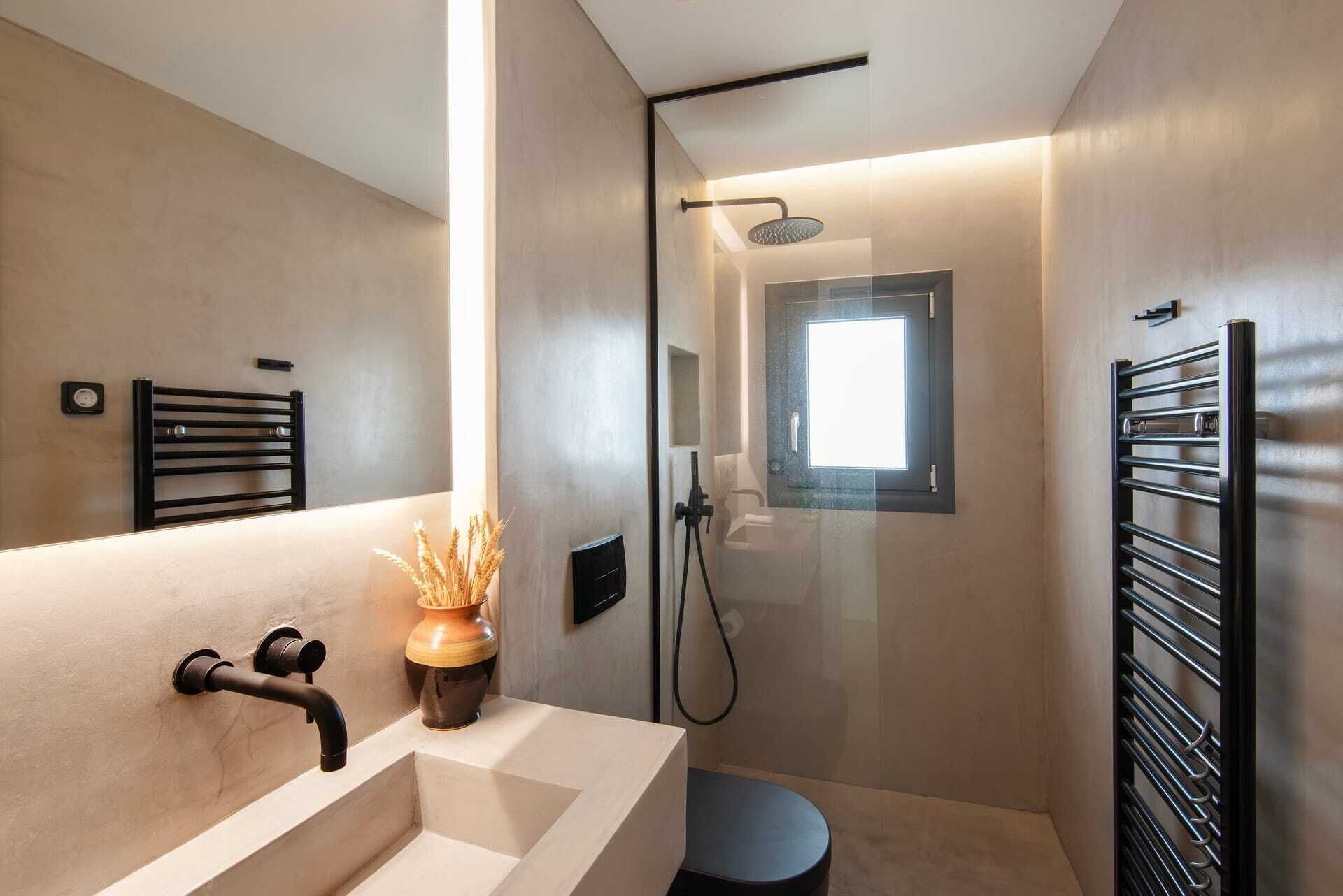 Hair dryer, towels