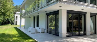 Holiday apartment Modern furnishings with WLAN and air conditioning