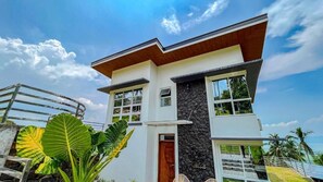 Exterior - Caliraya Heights Resort and Events Place (Lumban)