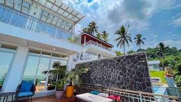 Vila, balkon, pemandangan kota | Halaman properti