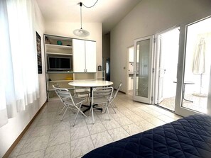 Interior - Holiday apartment with private garden in a quiet location (Bibione)