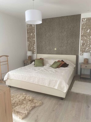 3 bedrooms, WiFi - Holiday home of a high standard with air conditioning (Balatonboglár)