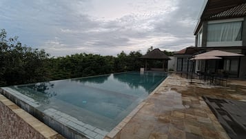 Piscina externa