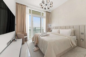 Iron/ironing board, WiFi, bed sheets - Luxury 3BHK + Maid | Sea View & Private Beach (Dubai)