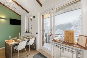 Dining - La Chicchetta Balcony & Mountain Views (Sauze d'Oulx)